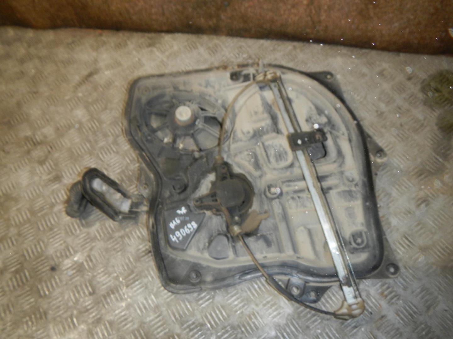 Стеклоподъемник электр. задний правый