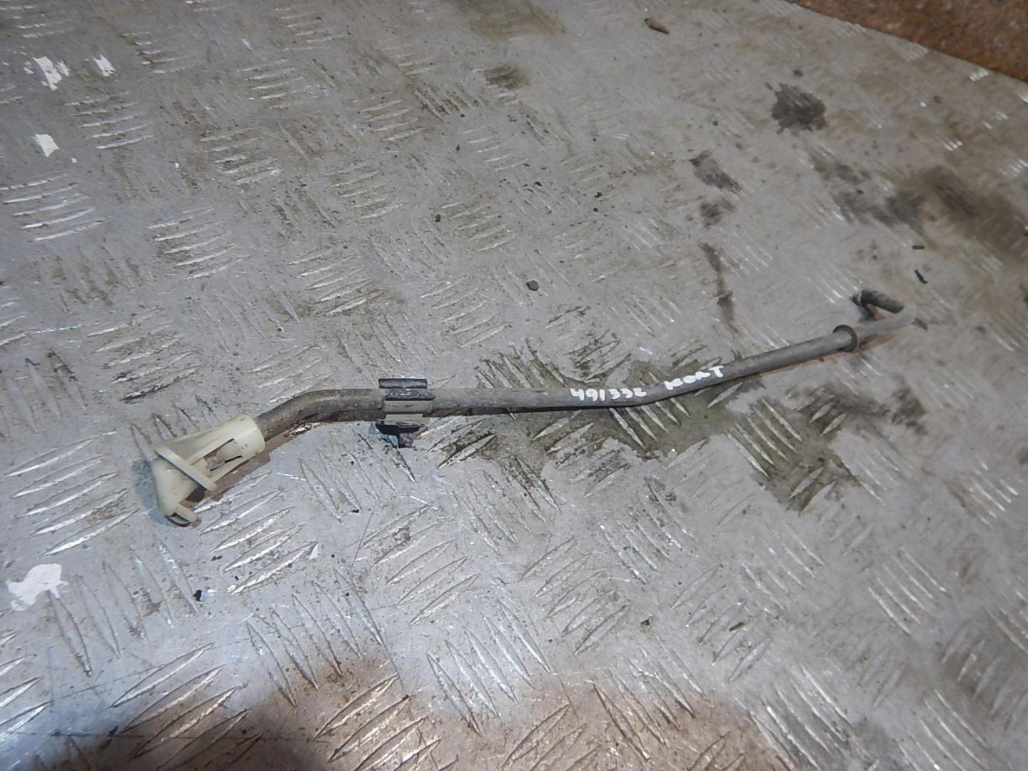 Фиксатор подставки капота