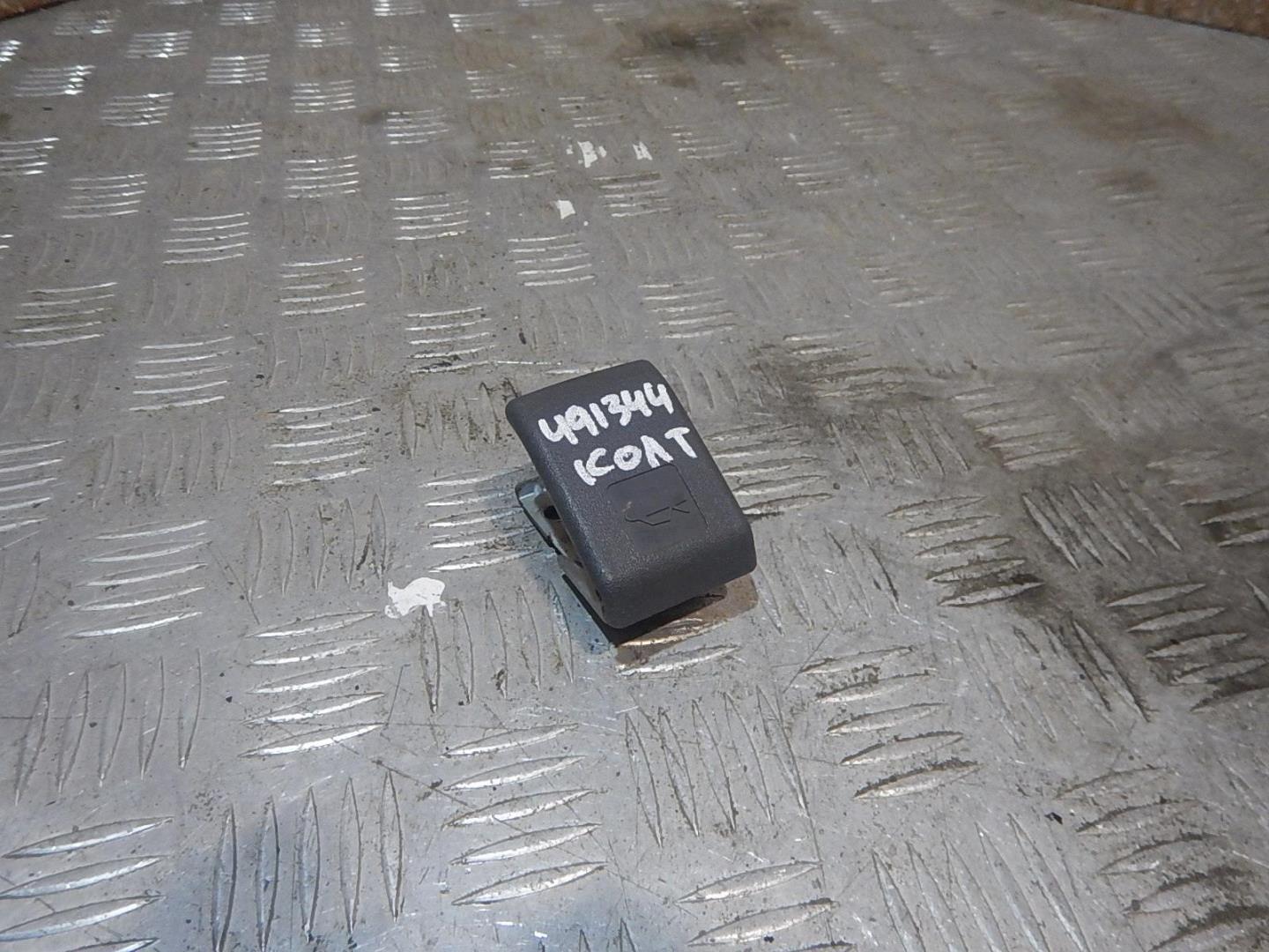 Ручка открывания капота