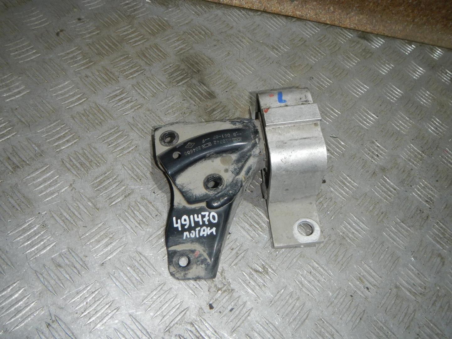 Опора двигателя правая