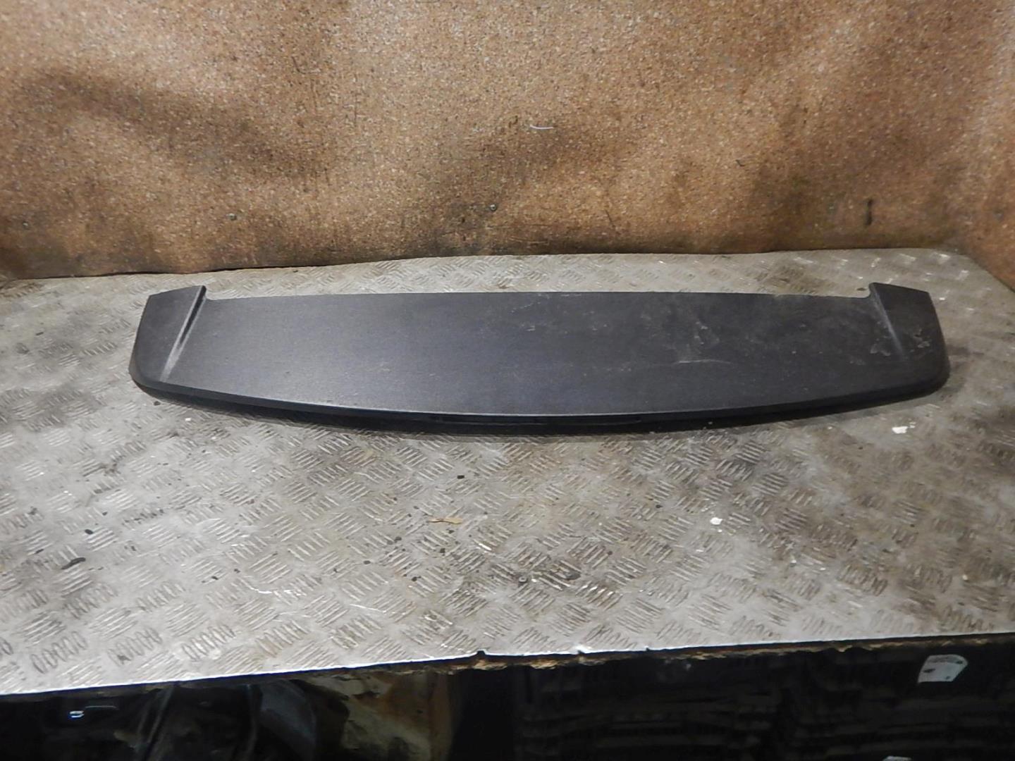 Спойлер (дефлектор) крышки багажника