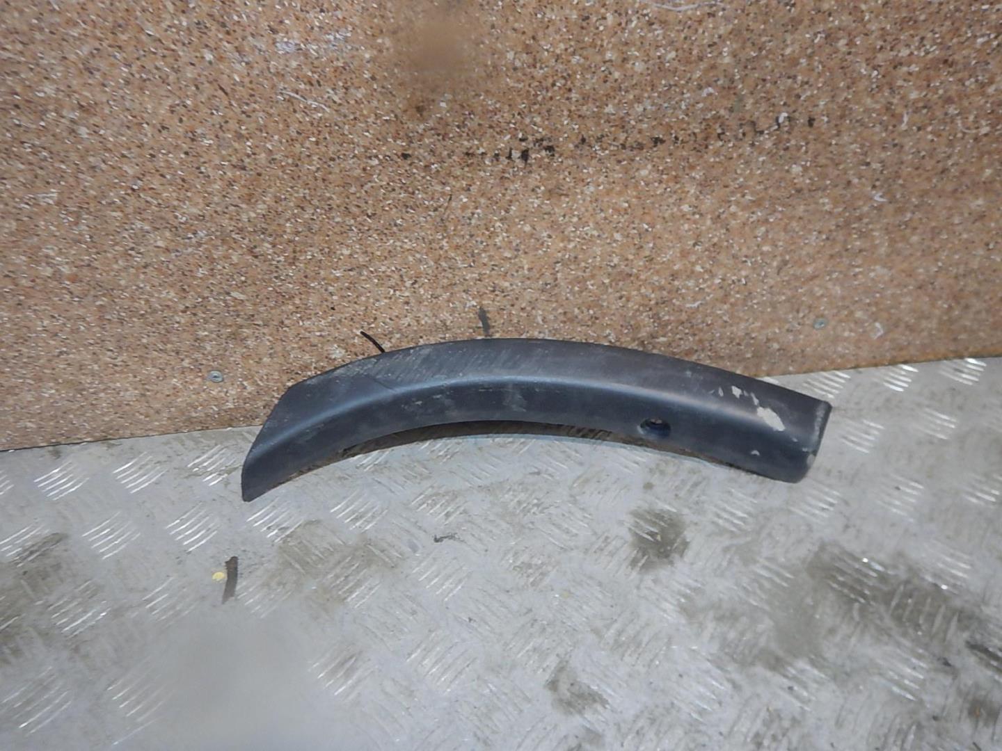 Накладка заднего бампера левая