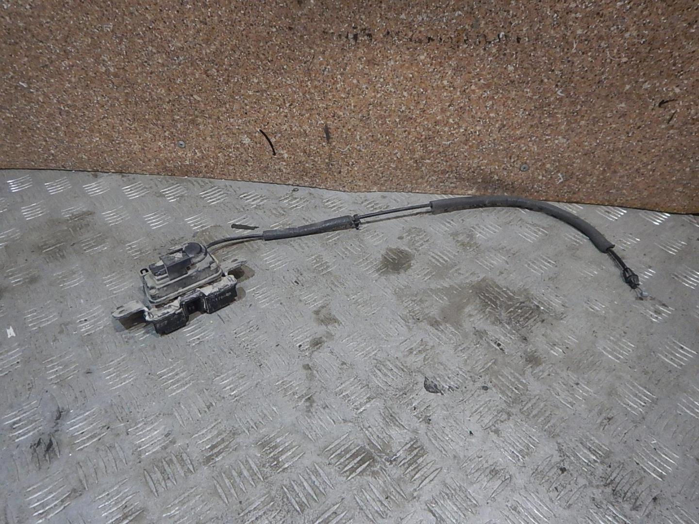 Замок багажника