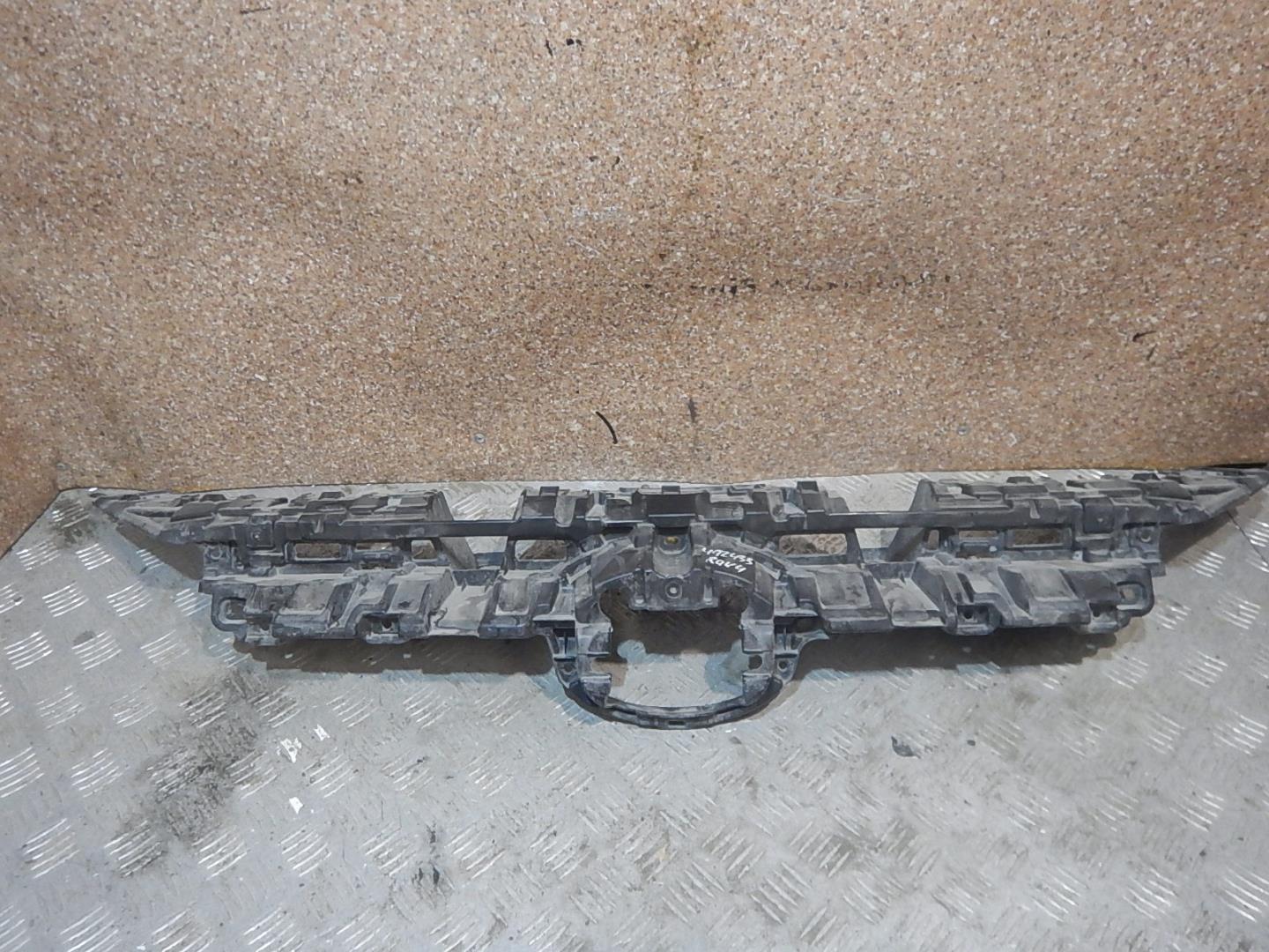 Кронштейн переднего бампера