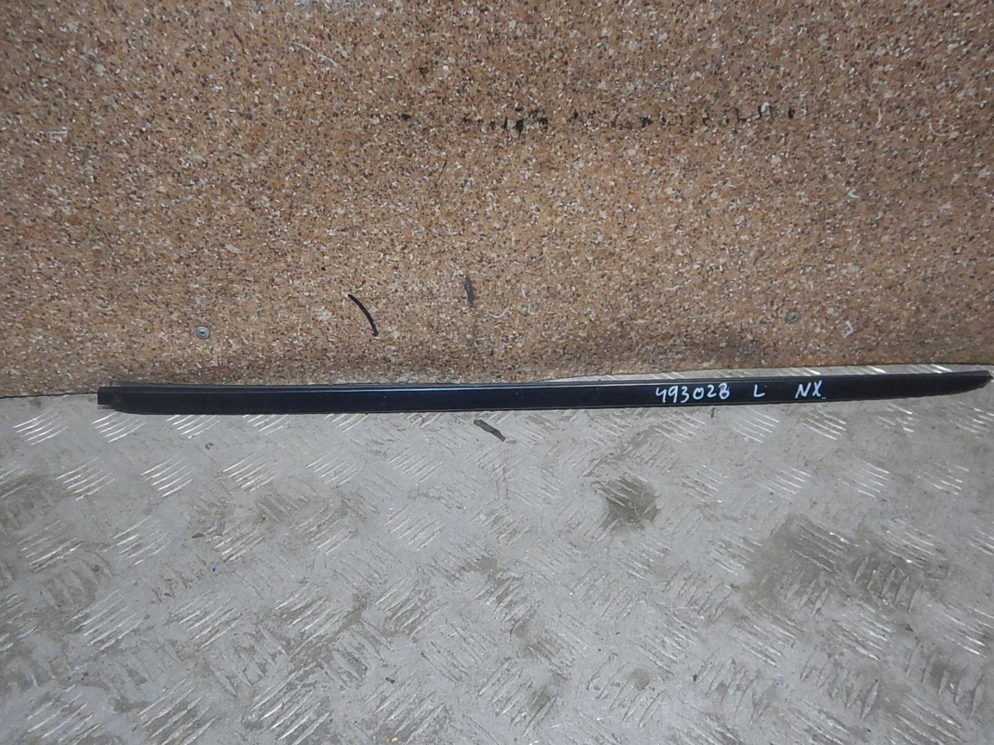 Молдинг лобового стекла