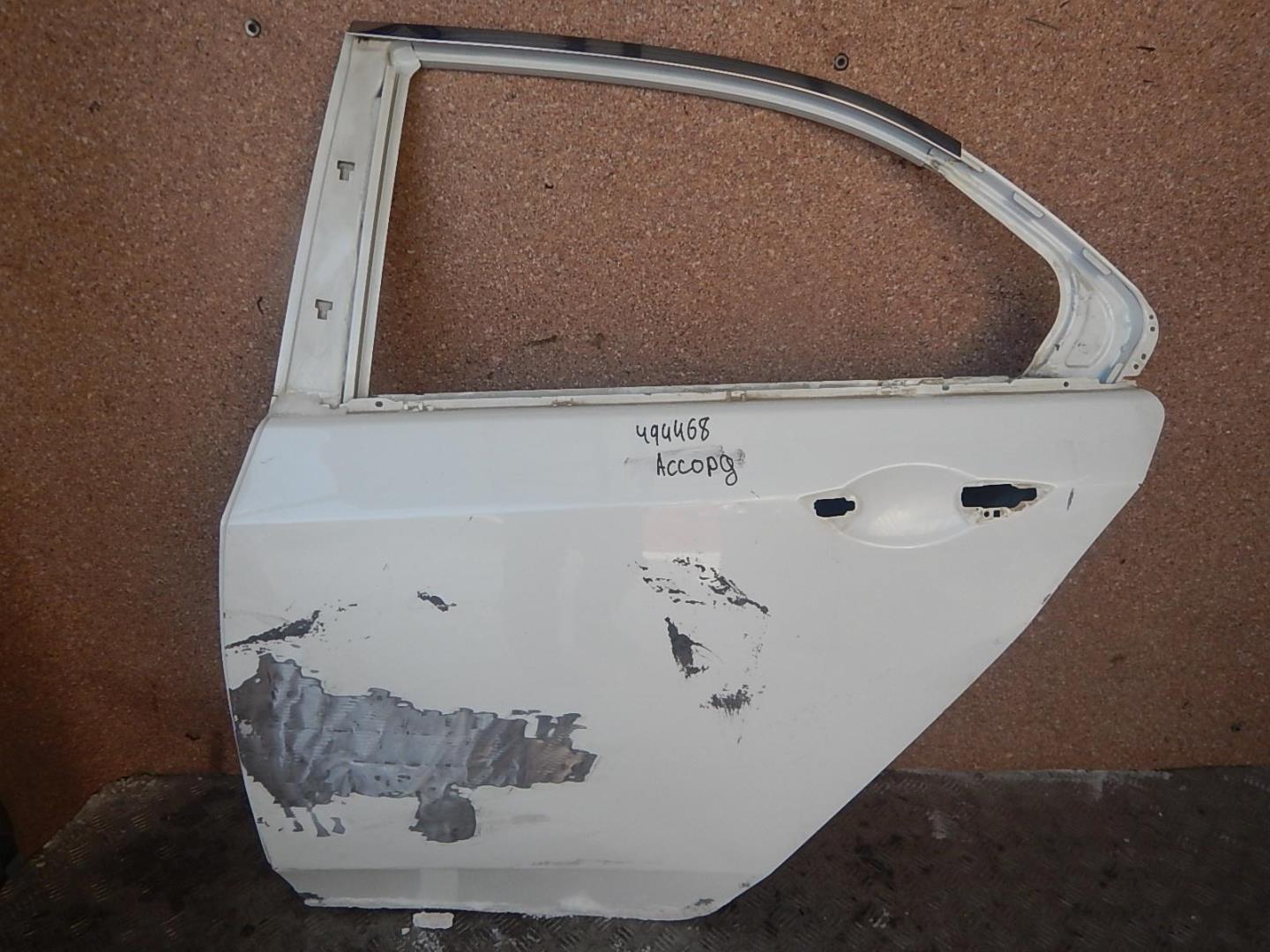 Дверь задняя левая