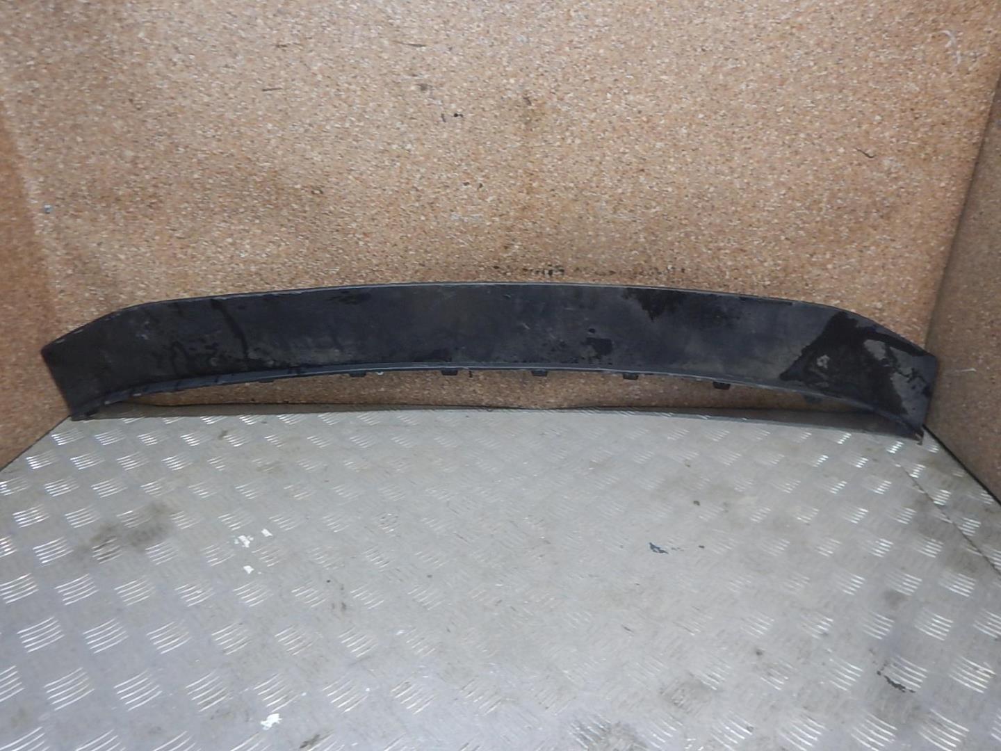 Накладка переднего бампера