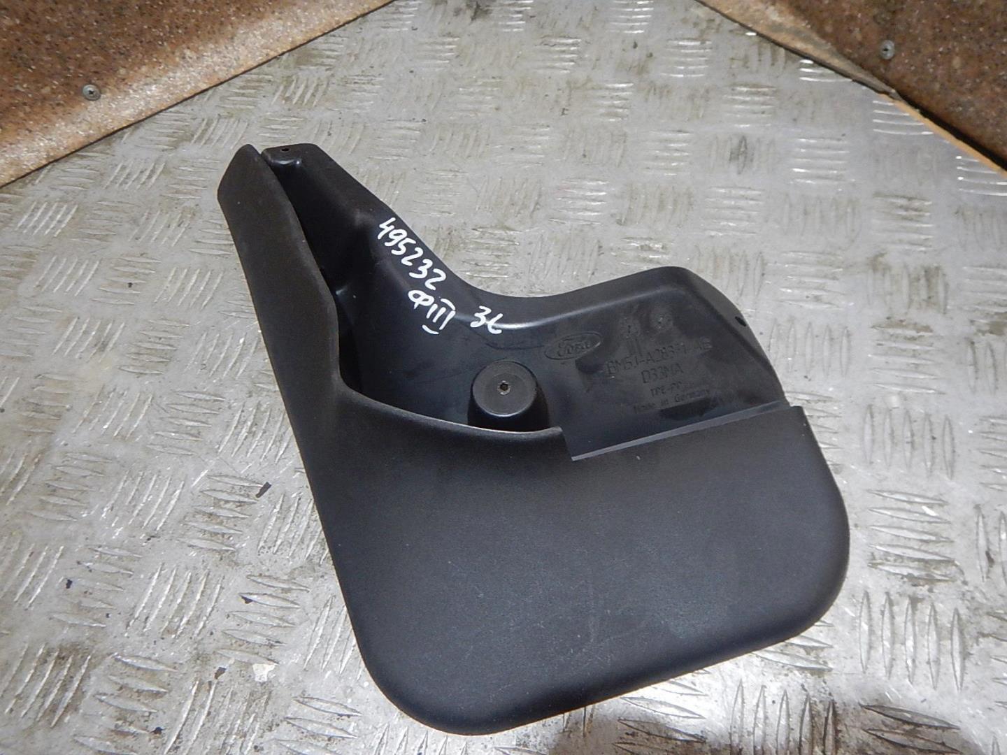 Брызговик задний левый