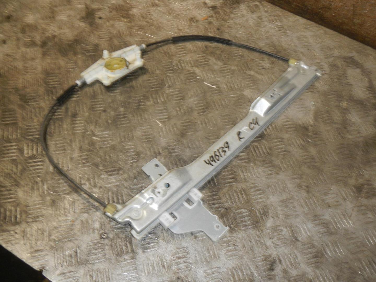 Стеклоподъемник электр. передний правый