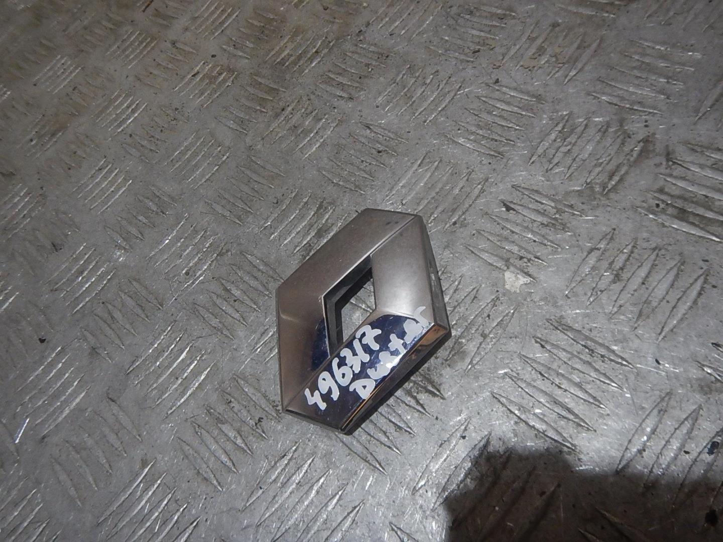 Эмблема на крышку багажника