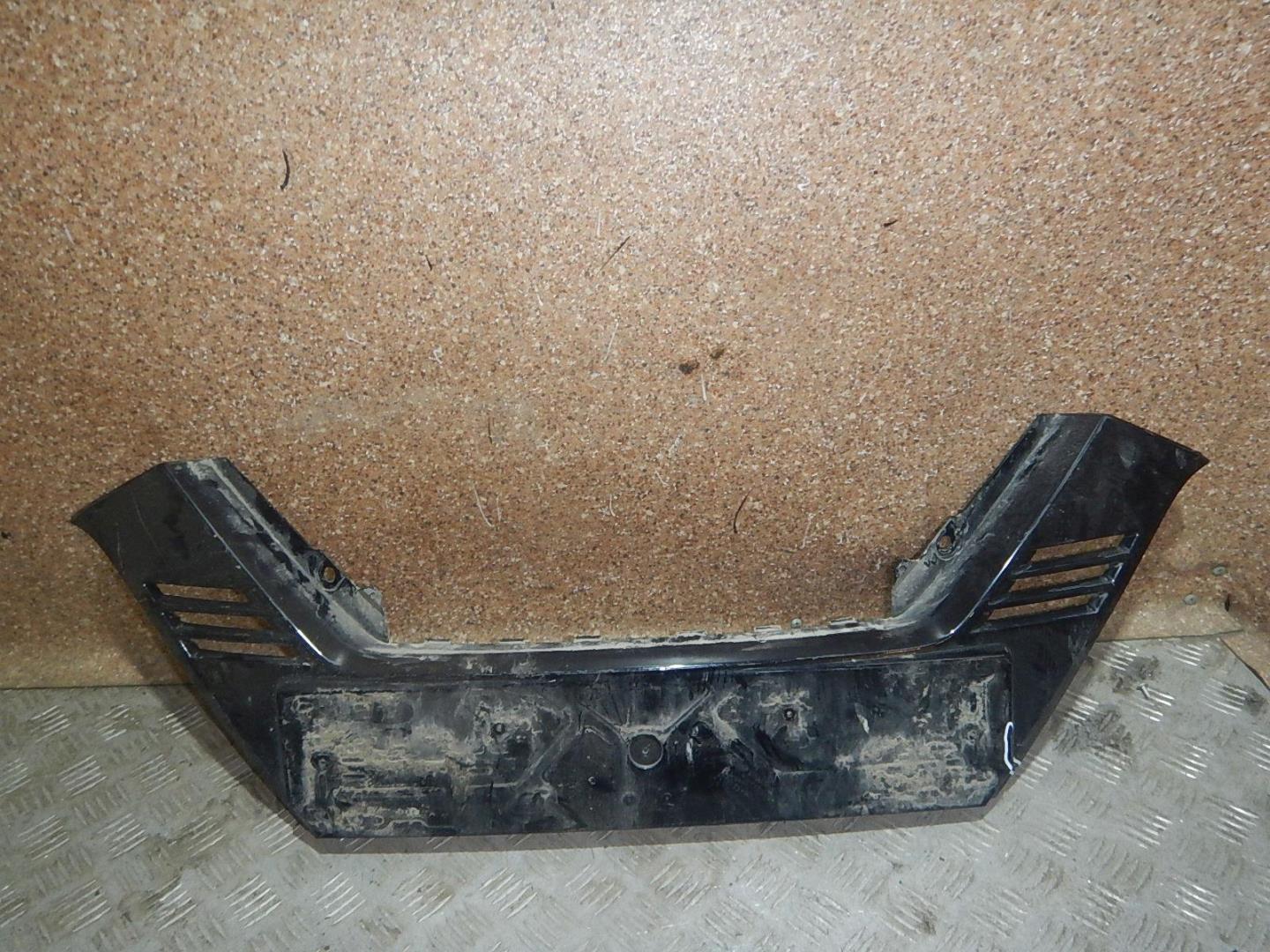 Накладка переднего бампера