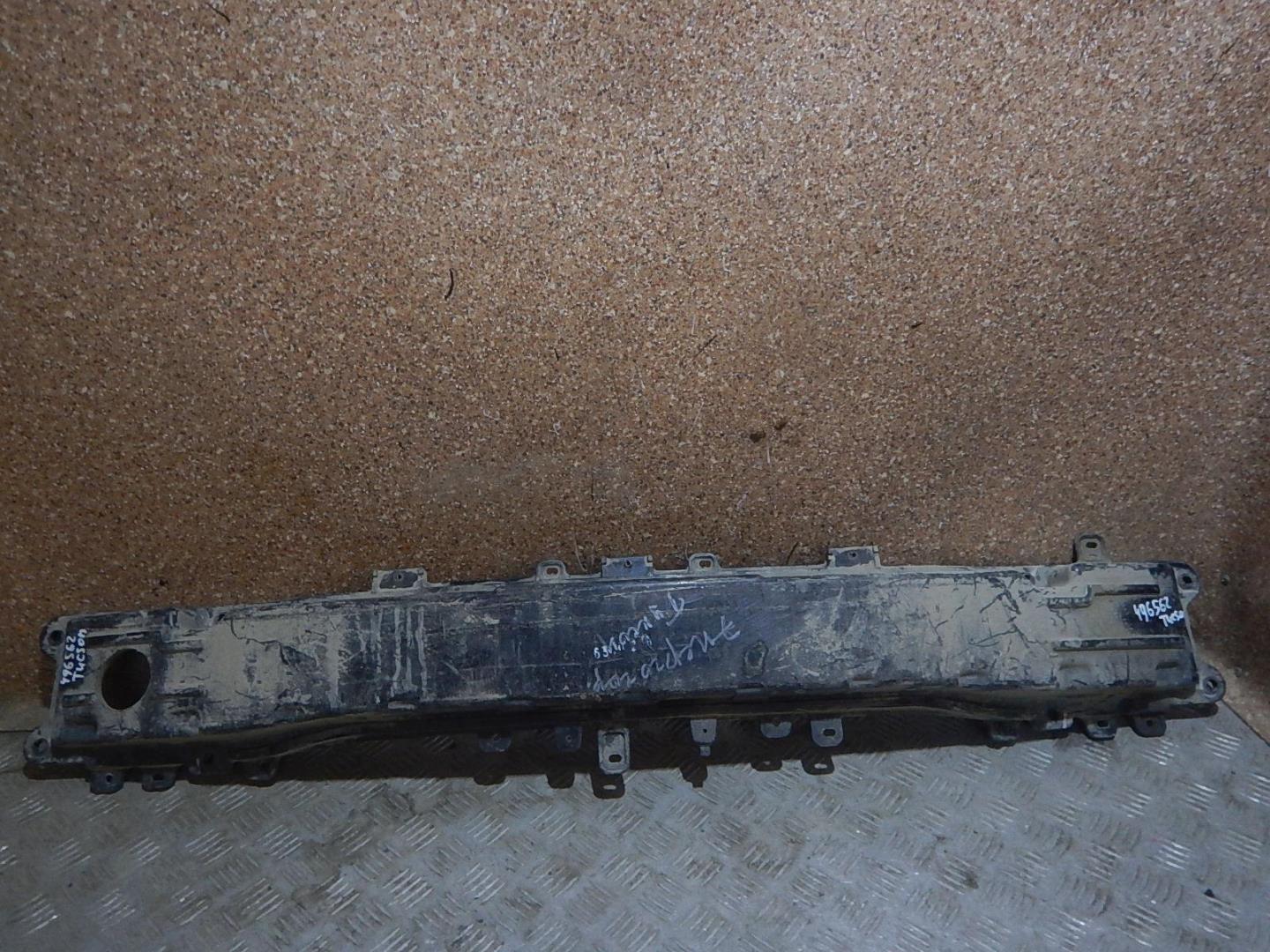 Усилитель заднего бампера