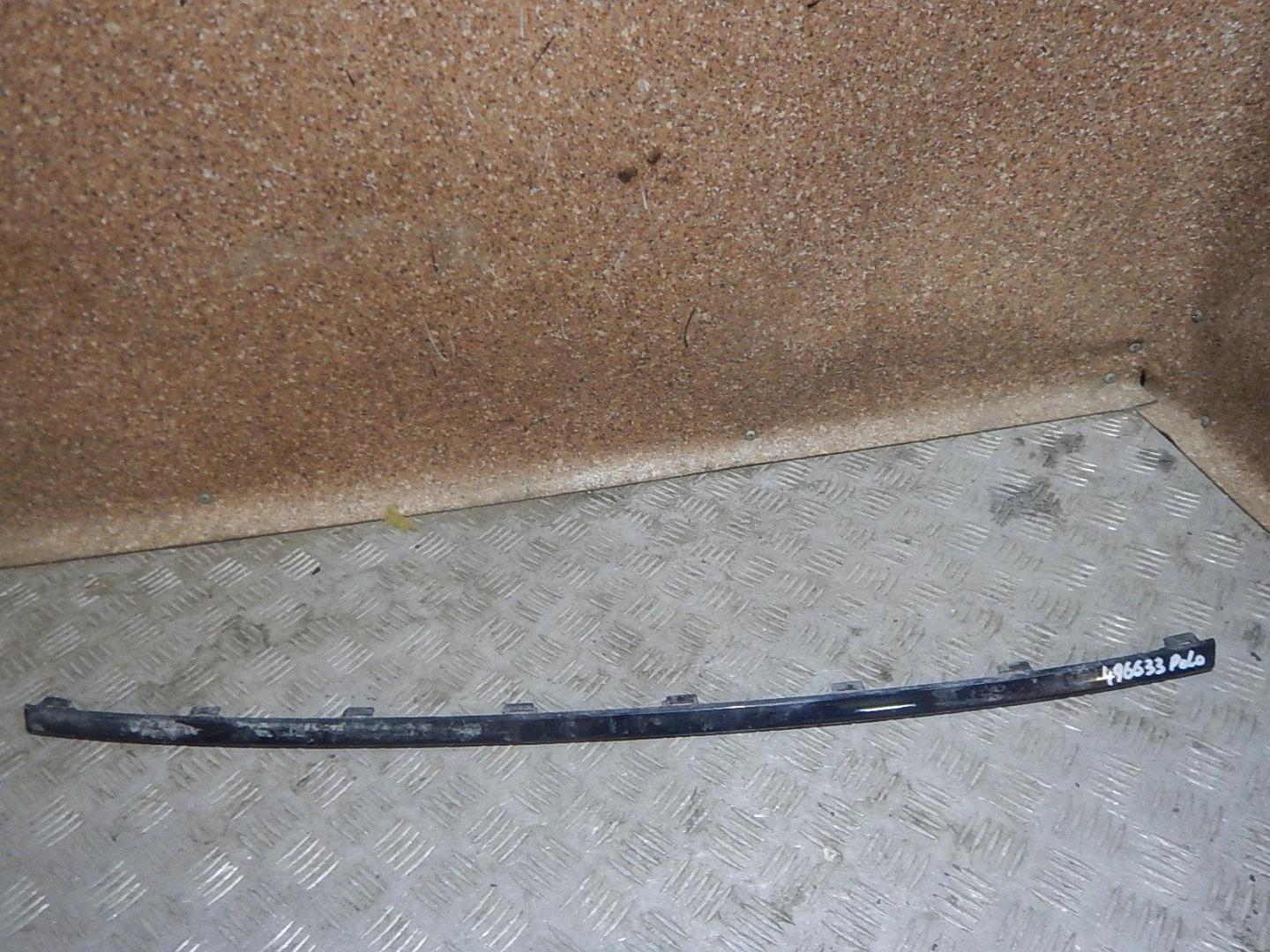 Молдинг переднего бампера