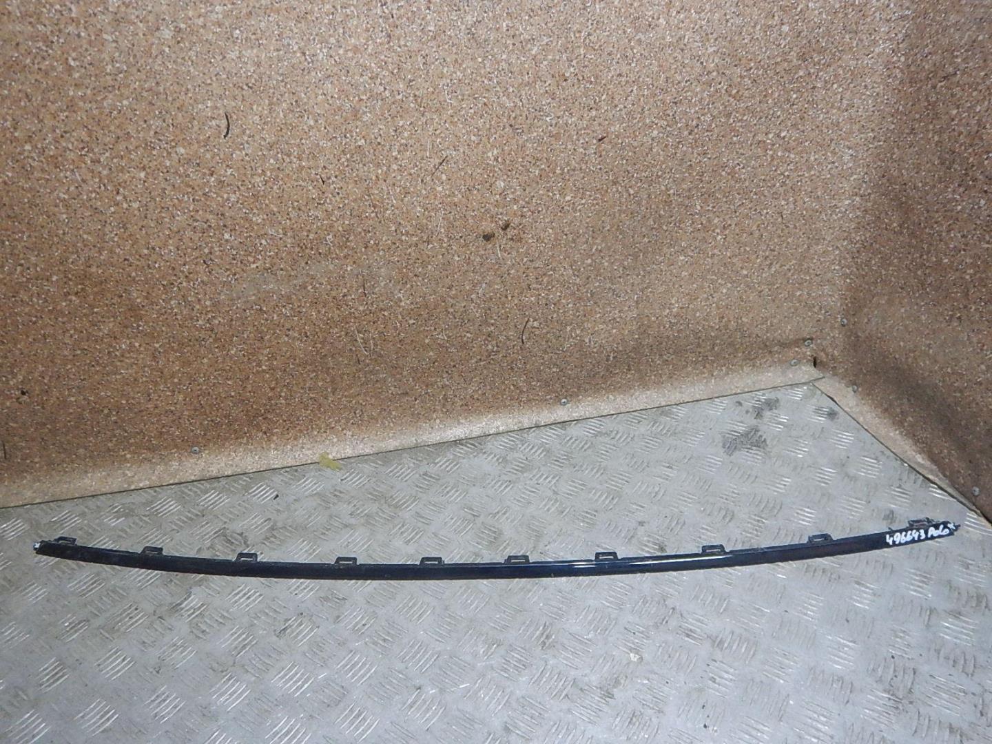 Молдинг заднего бампера