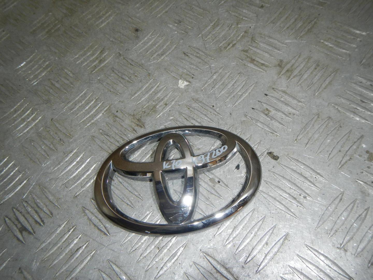 Эмблема на крышку багажника