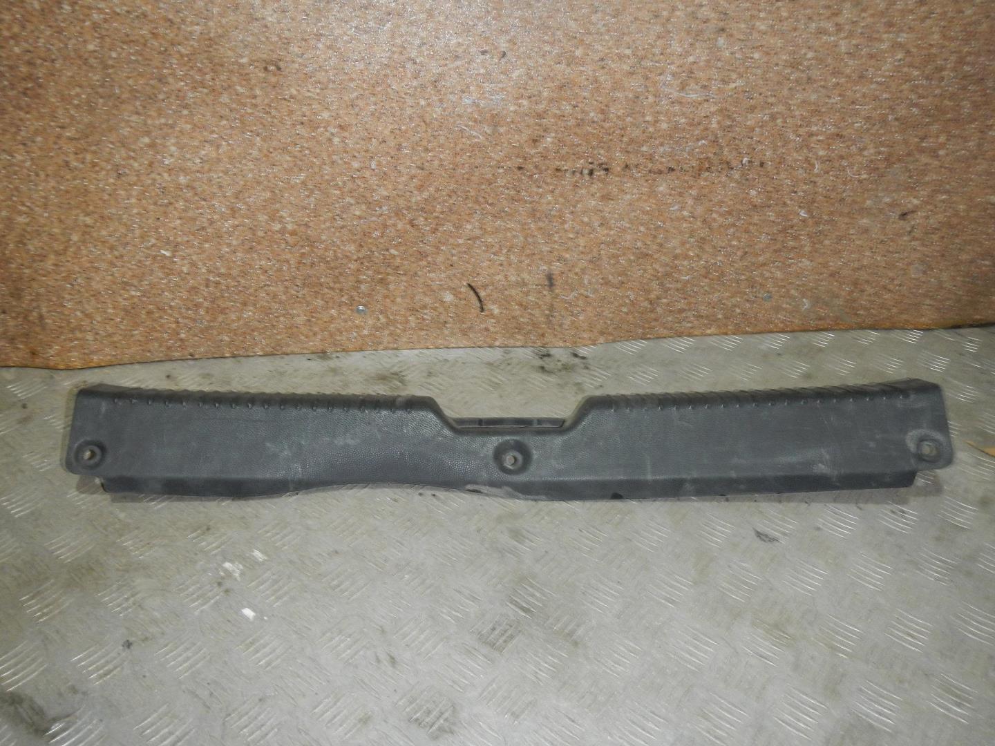 Обшивка багажника