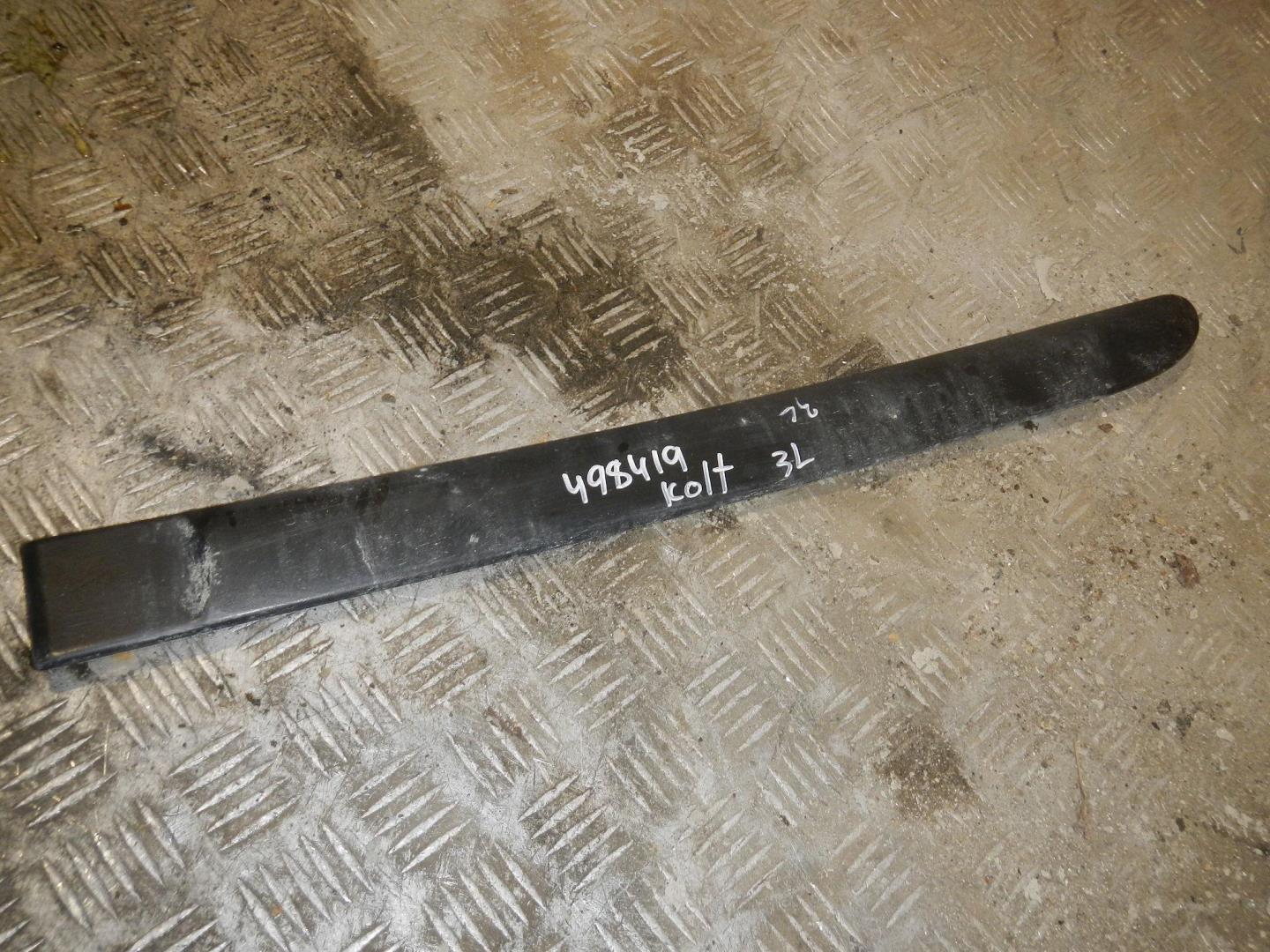 Молдинг задней левой двери