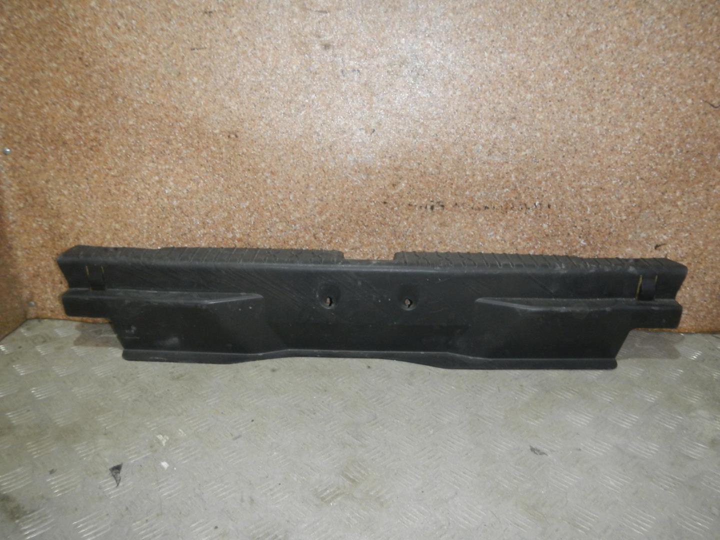 Обшивка багажника