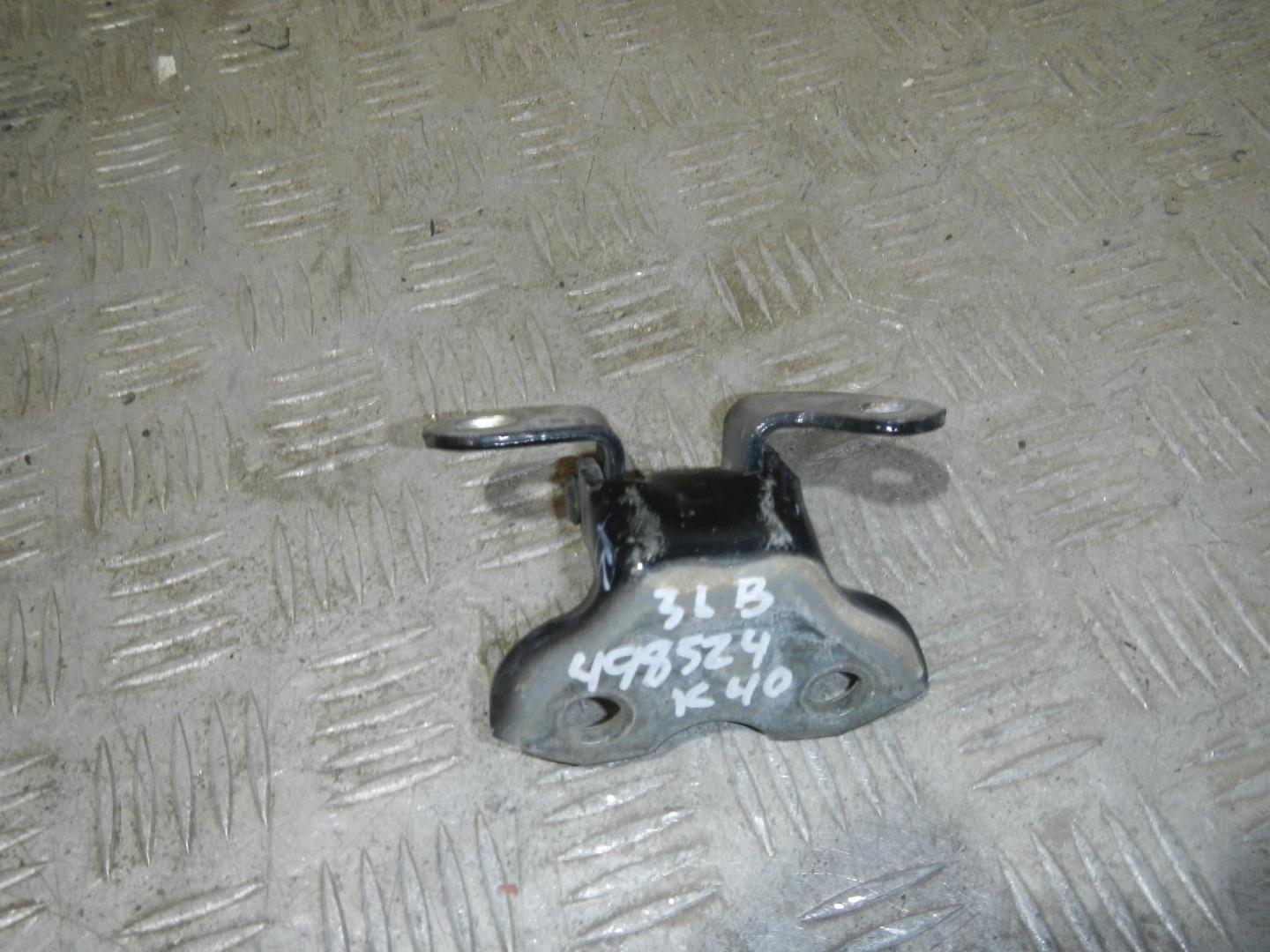 Петля двери задней левой верхняя