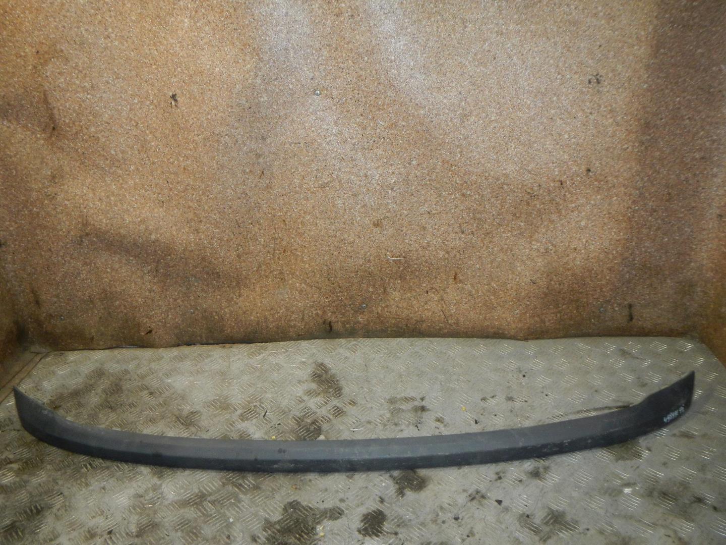 Молдинг заднего бампера