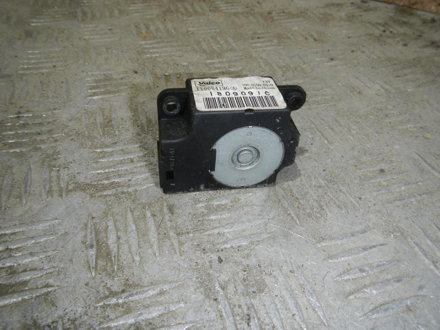 Моторчик заслонки печки