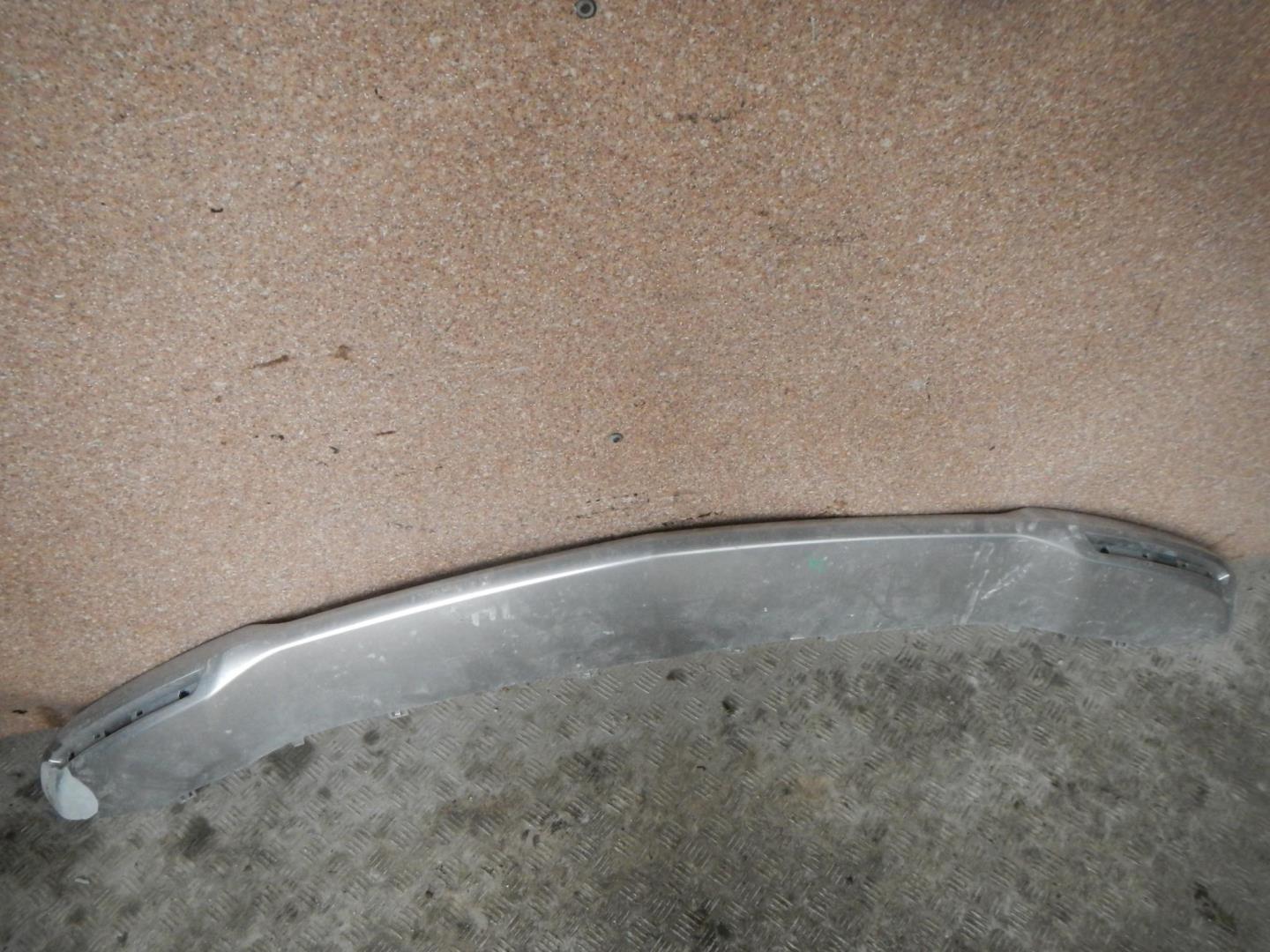 Накладка переднего бампера