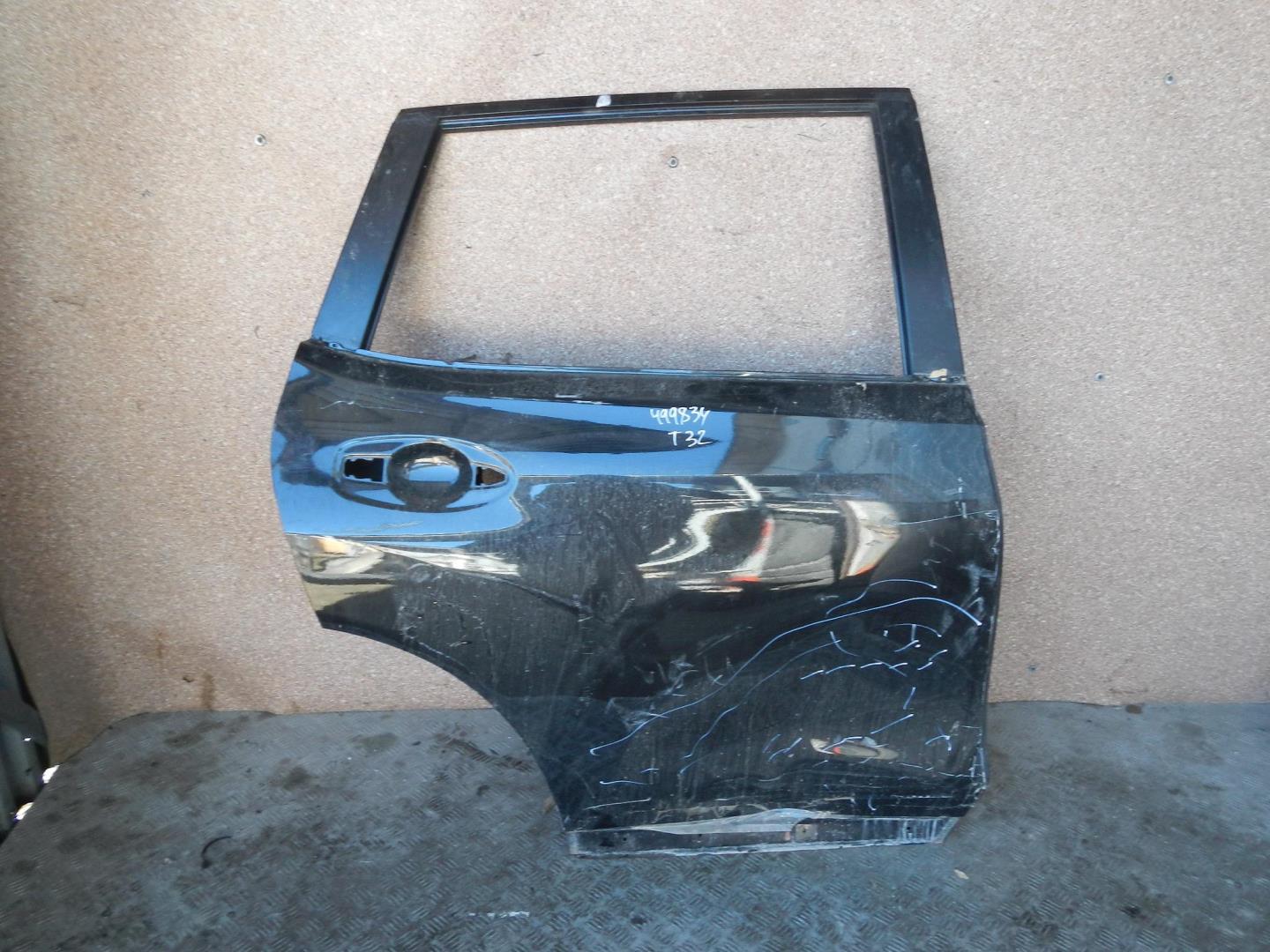 Дверь задняя правая