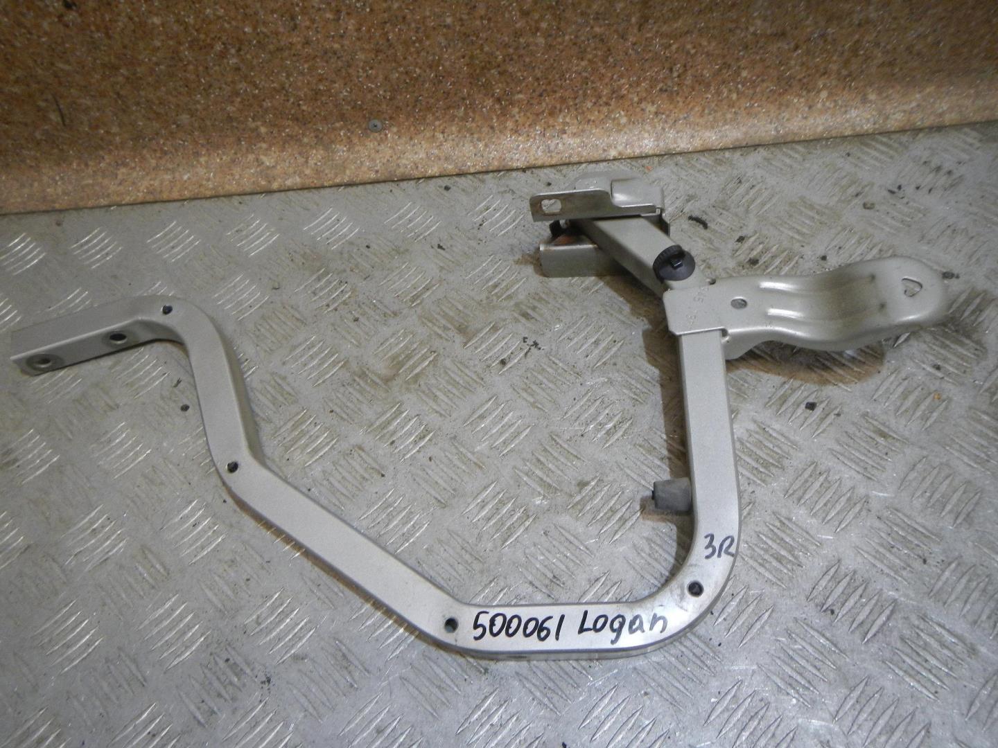 Петля крышки багажника