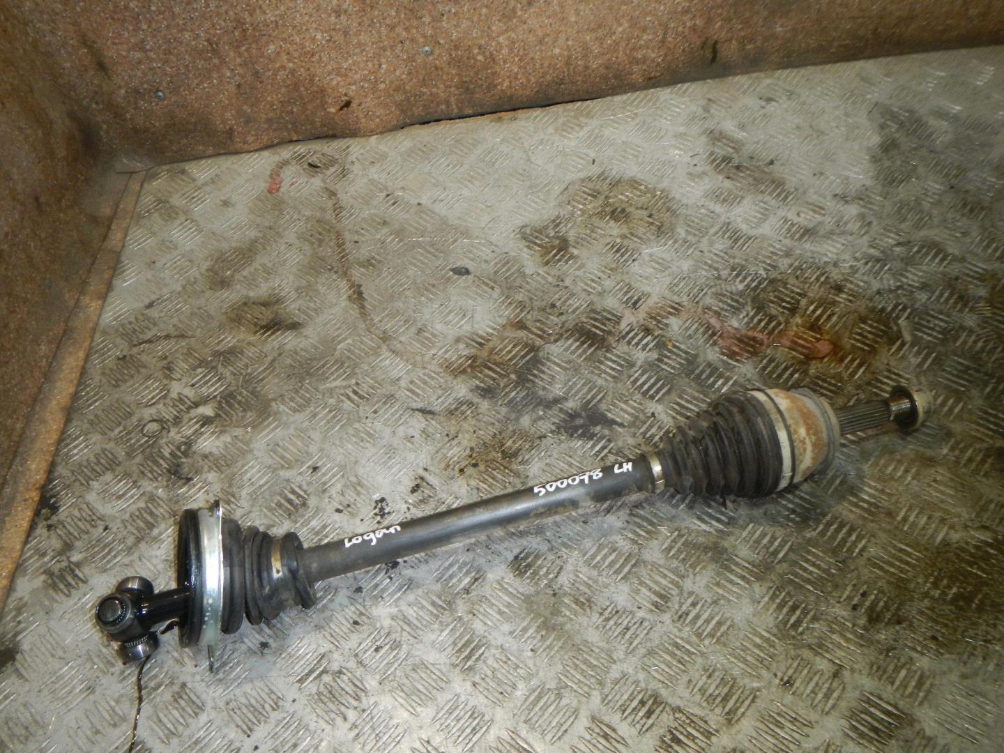 Полуось передняя левая