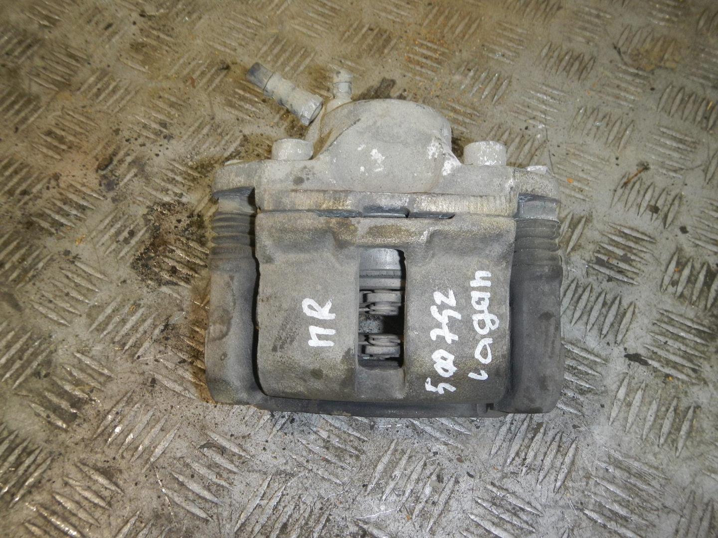 Суппорт передний правый