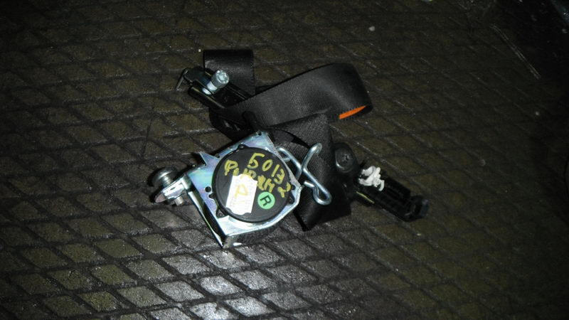 Ремень безопасности