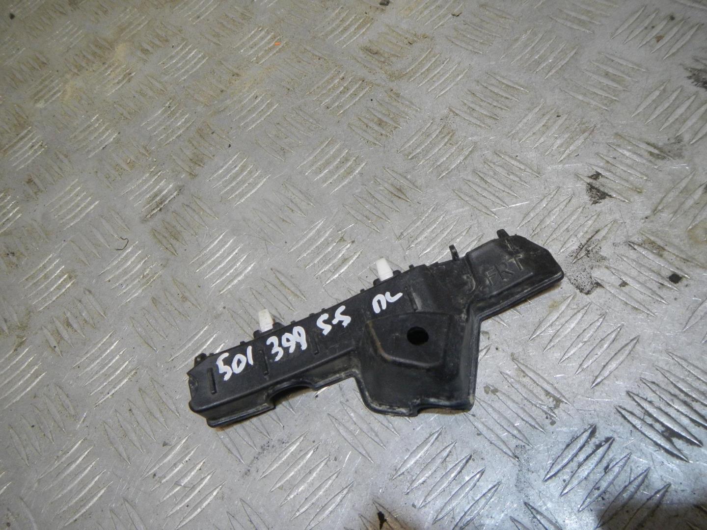 Кронштейн переднего бампера левый