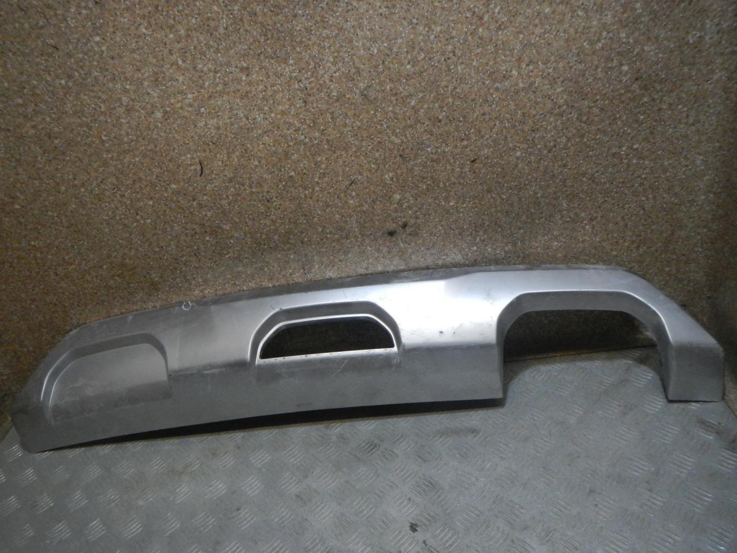 Накладка заднего бампера