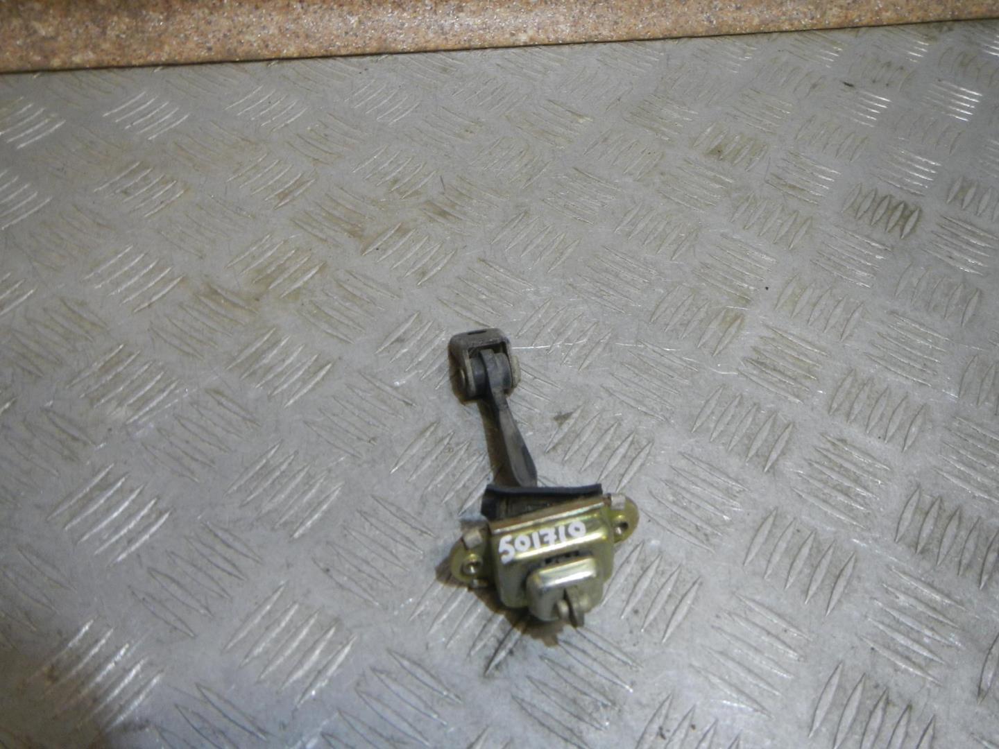 Ограничитель двери