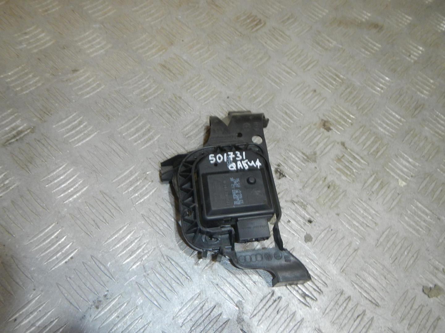 Моторчик заслонки печки