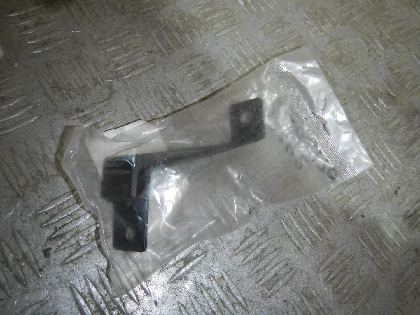 Кронштейн усилителя заднего бампера