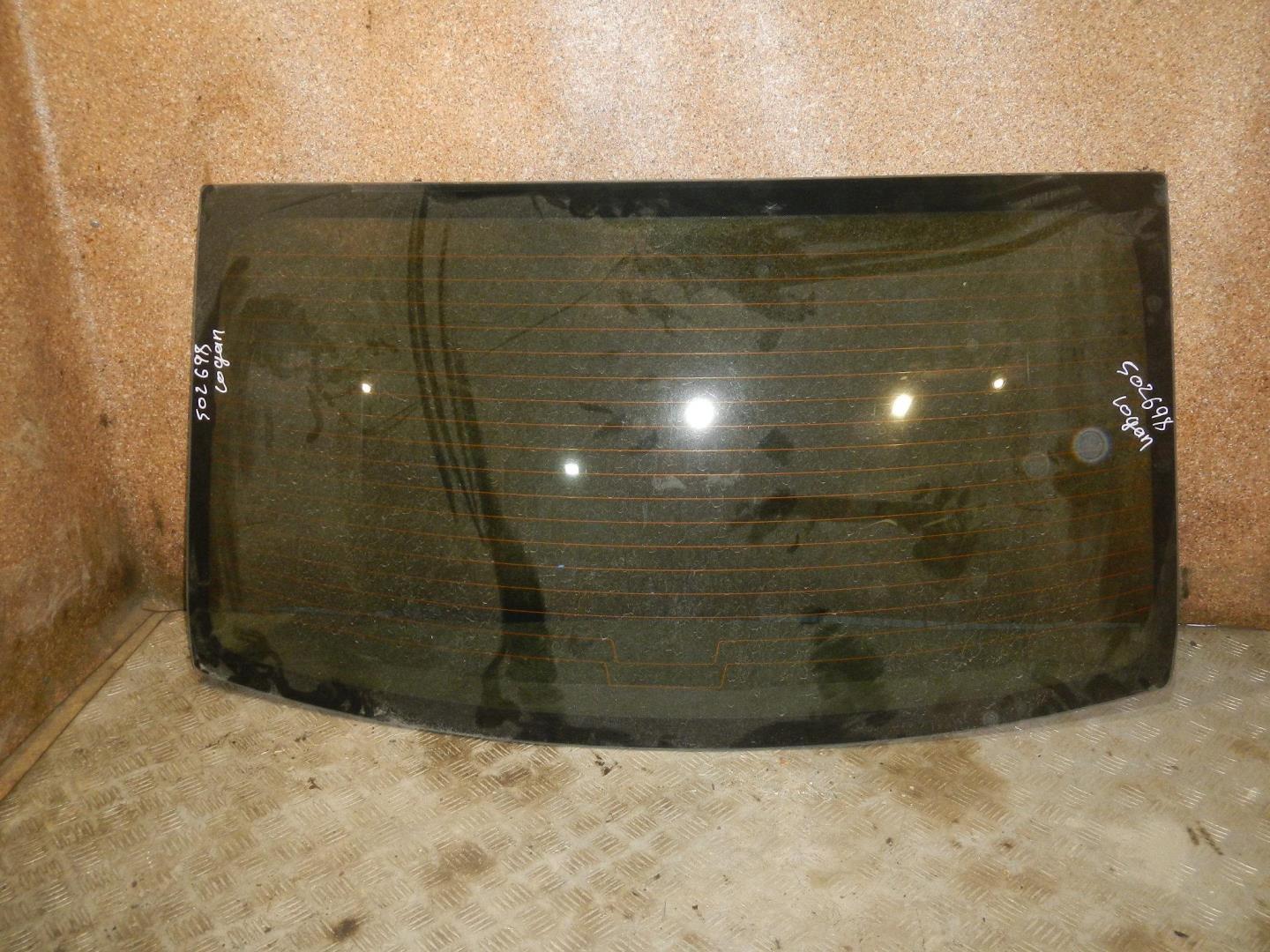 Стекло заднее