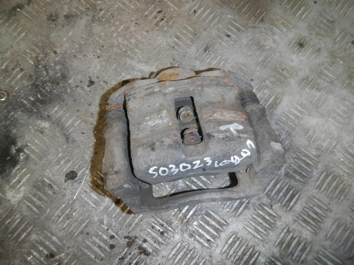 Суппорт передний правый