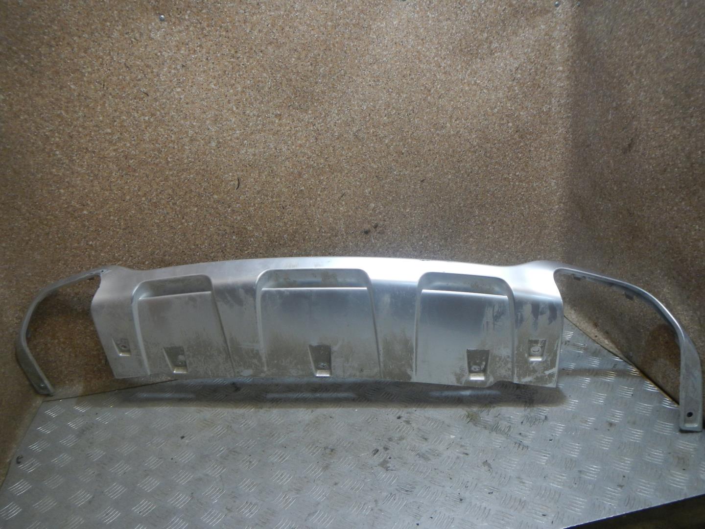 Накладка заднего бампера