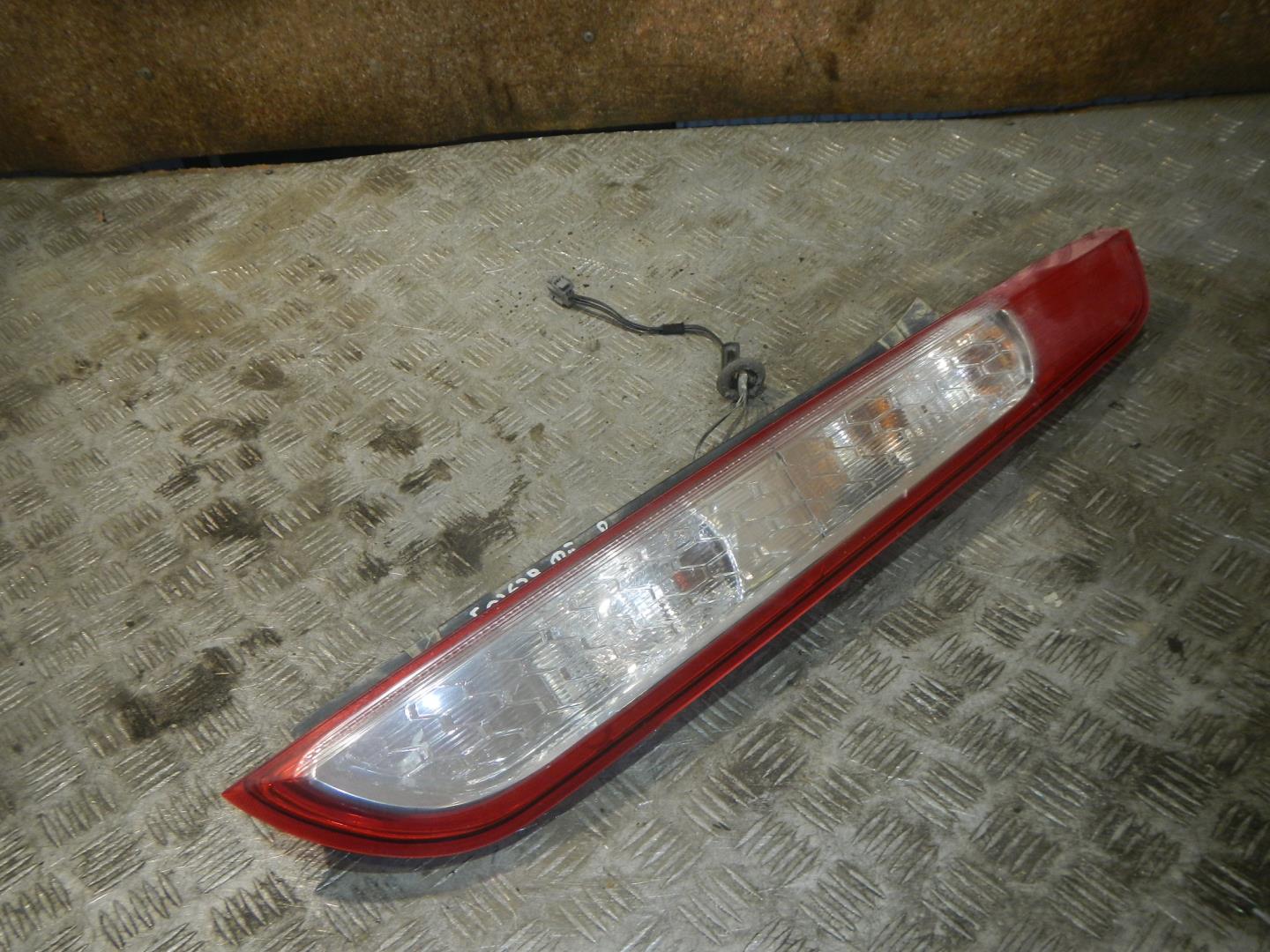 Фонарь задний правый