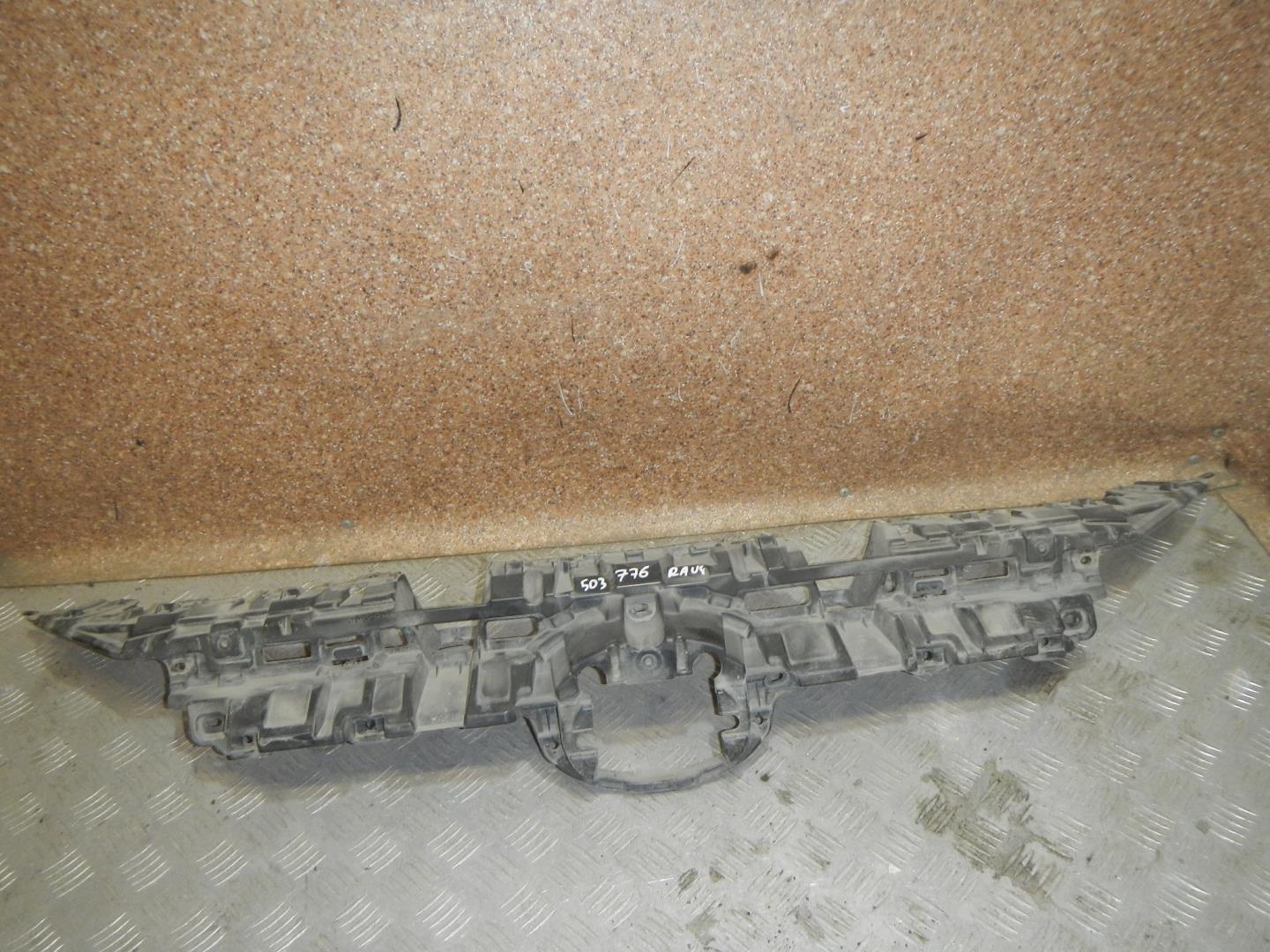 Кронштейн переднего бампера