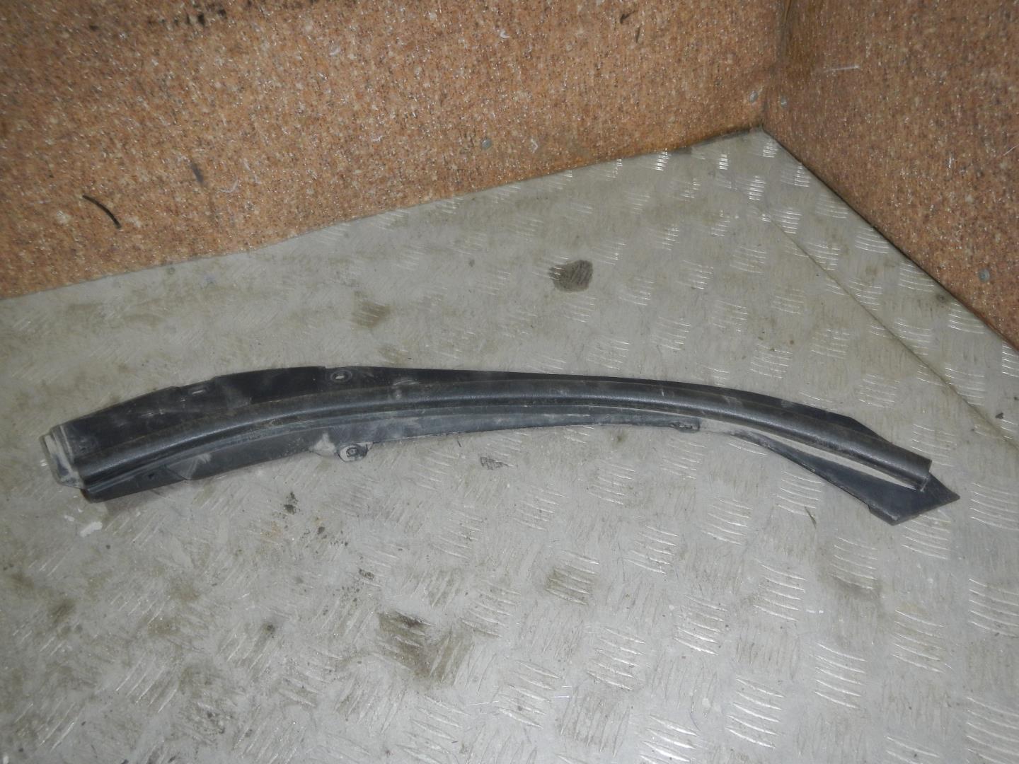 Накладка двери задней правой