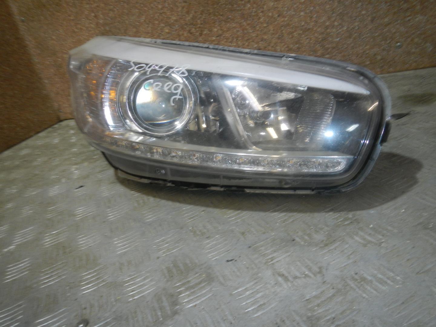 Фара правая