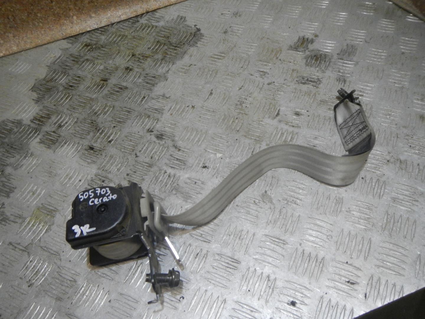 Ремень безопасности