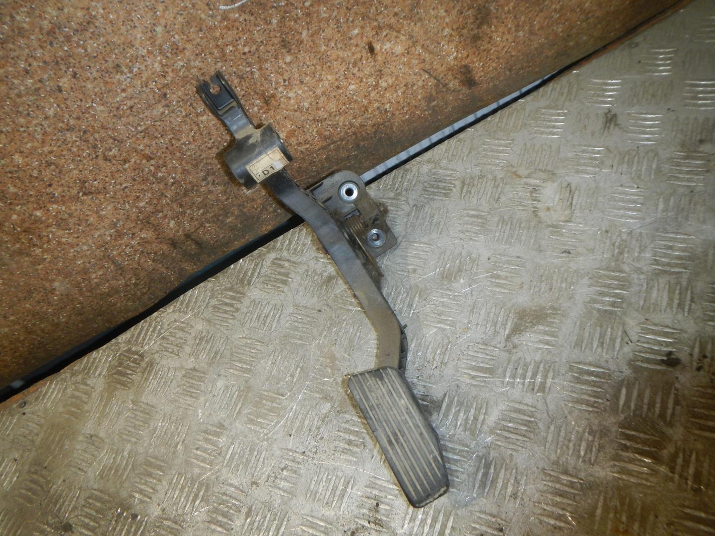 Педаль газа