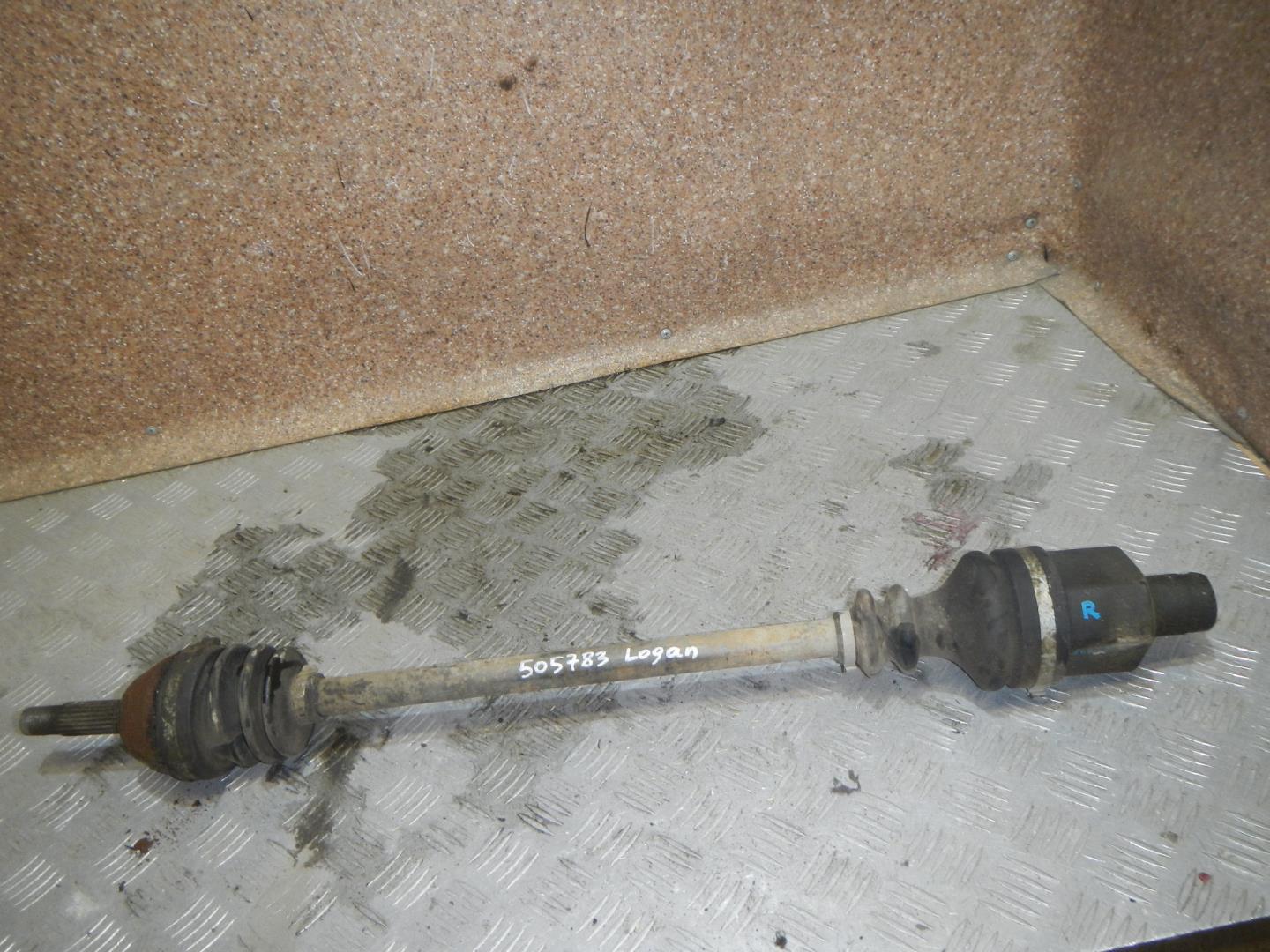 Полуось передняя правая