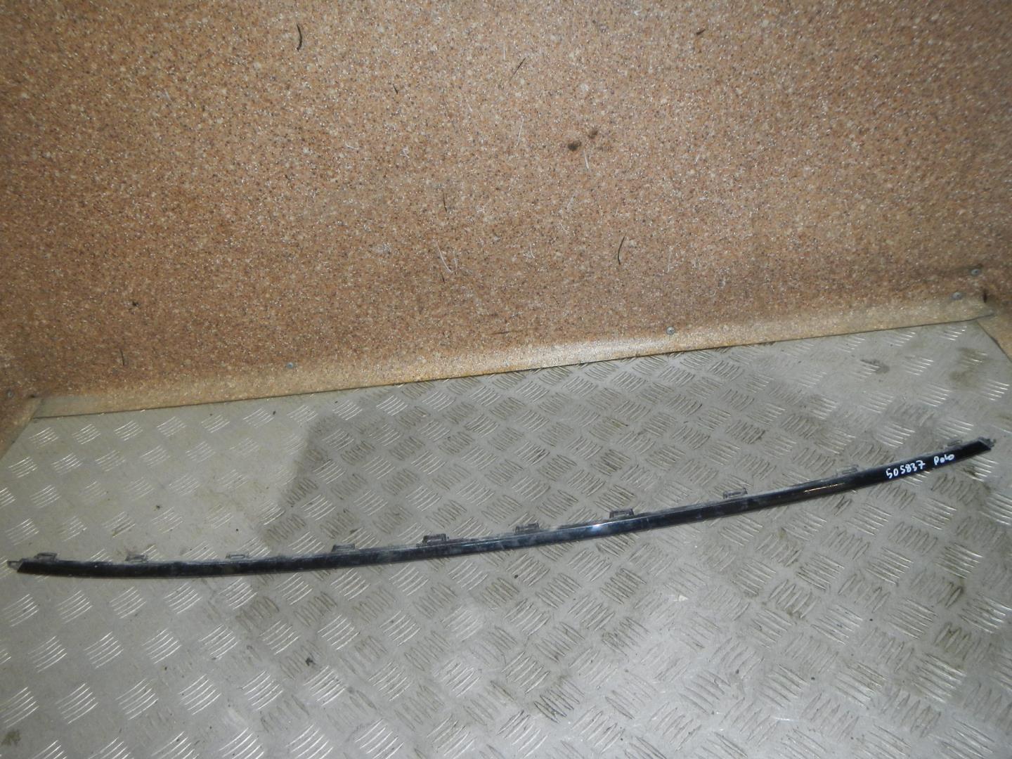 Молдинг заднего бампера