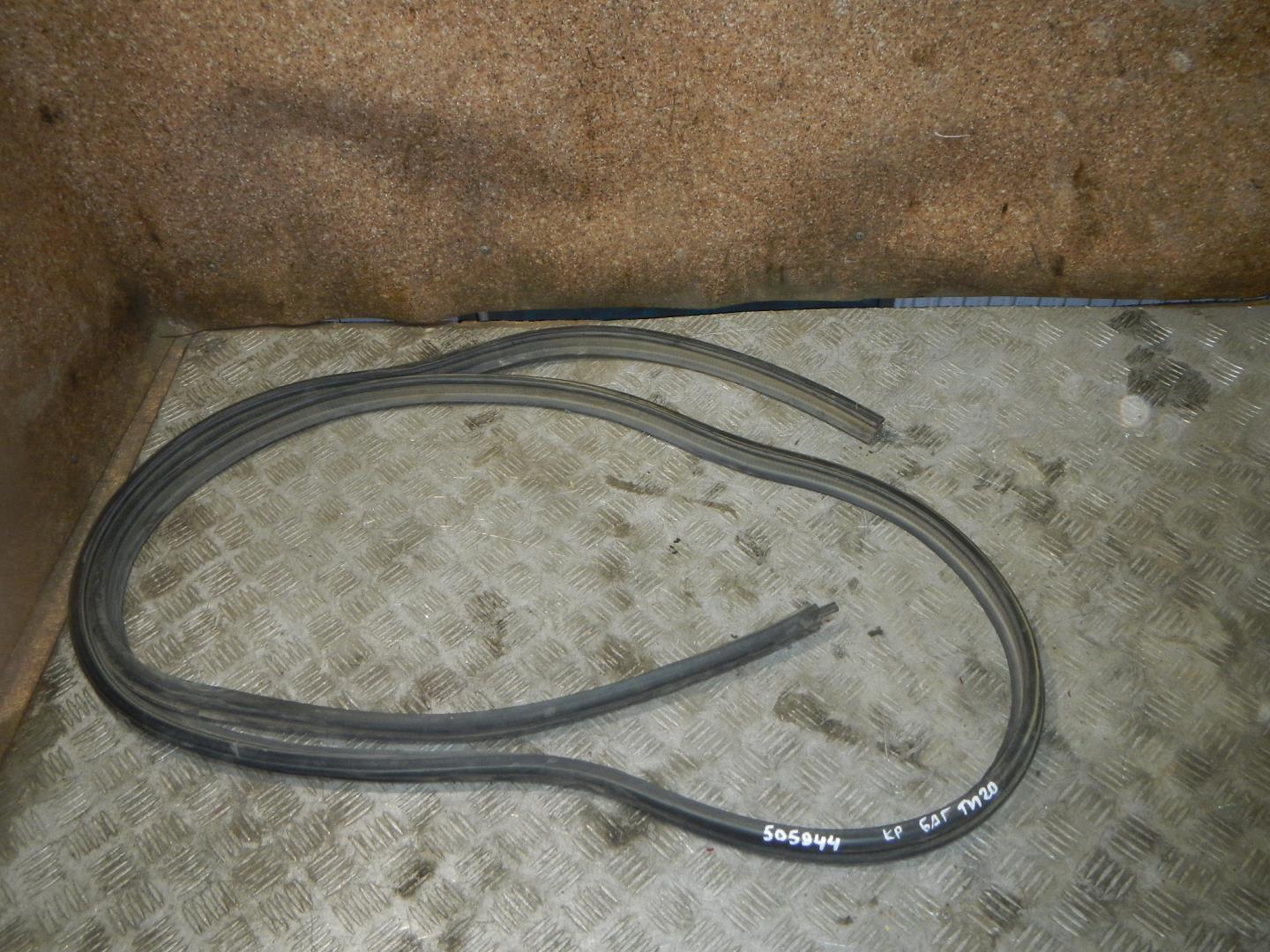 Уплотнитель багажника