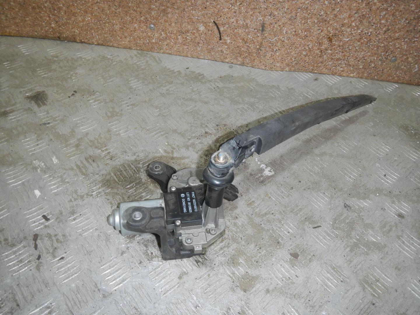 Моторчик стеклоочистителя задний