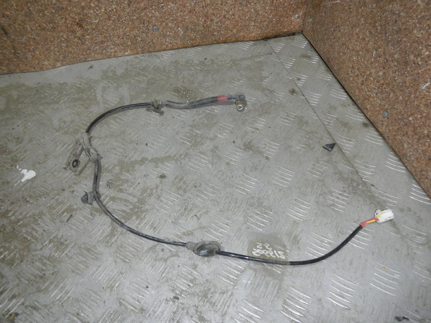 Датчик ABS задний